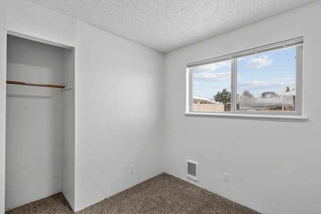 Creekside Apartments
