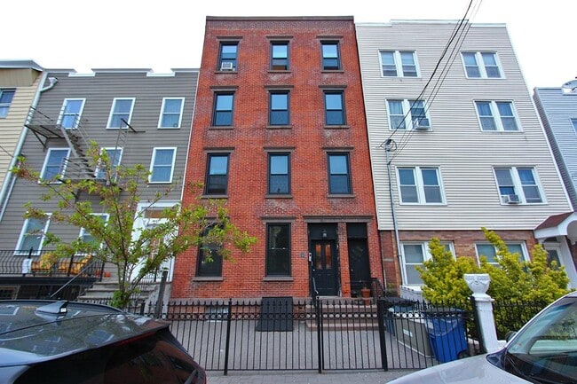 Photo - 322 4th St Apartment Unit 2