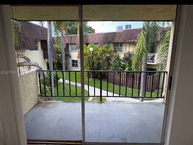 Photo - 13710 SW 90th Ave Unit 20