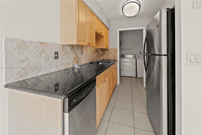 Photo - 1402 SW 9th Ave Unidad 2