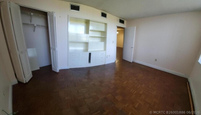 Photo - 1400 St Charles Pl Unit 608