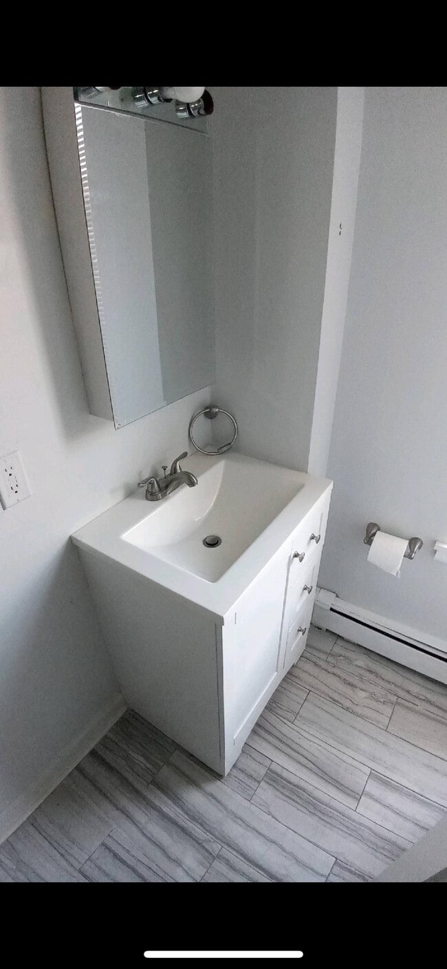 Photo - 424 E Girard Ave Unit 2nd F Rear