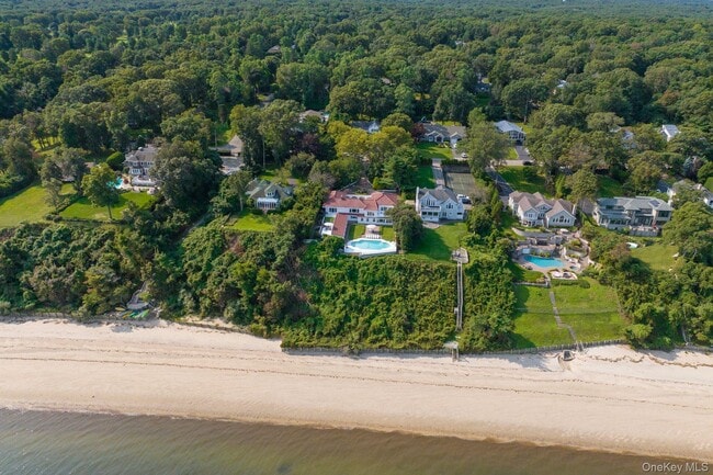 Photo - 10 Beach Hill Dr