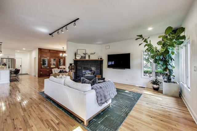 Photo - 102 S Quincy St