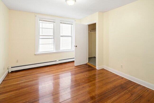 60 Pleasant St Unit 1