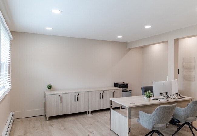 Photo - Groveland Manor