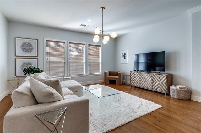 Building Photo - 4830 Cedar Springs Rd Unit 11