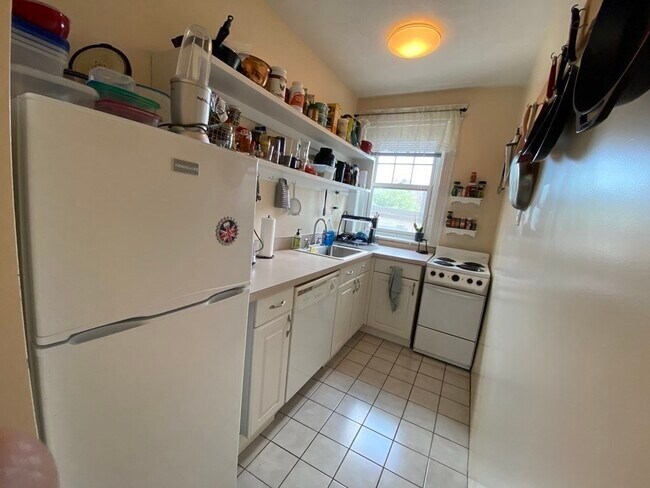 Photo - 77 Parkman St Unit 4