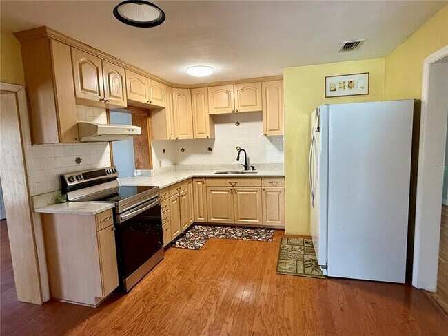 Photo - 4313 S Hubert Ave