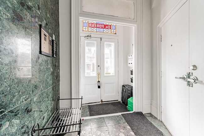 Photo - 212 Carlton St.