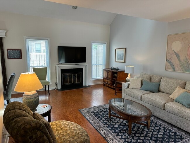 Building Photo - 616 Barlin Dr Rental