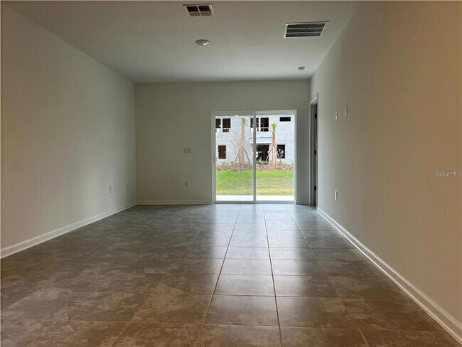 Photo - 5822 Le Marin Wy