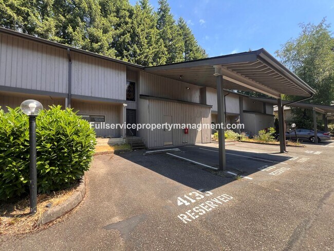Photo - Spacious and bright Bellevue condo you won't want to miss!
