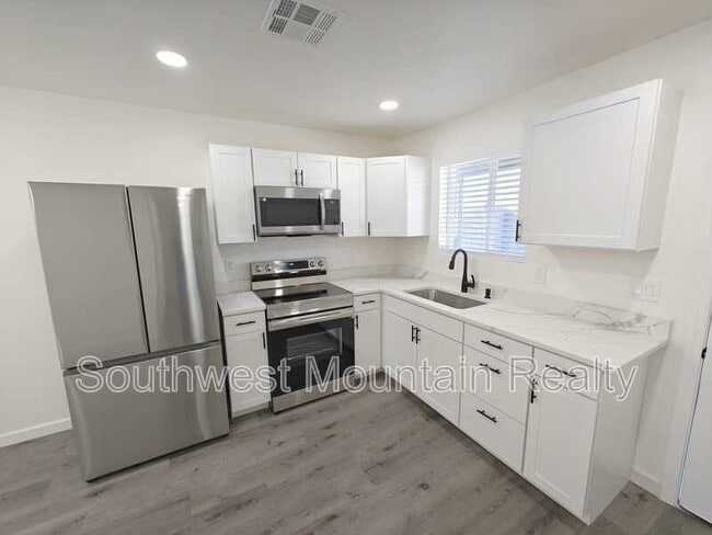 Photo - 7412 N 62nd Ave