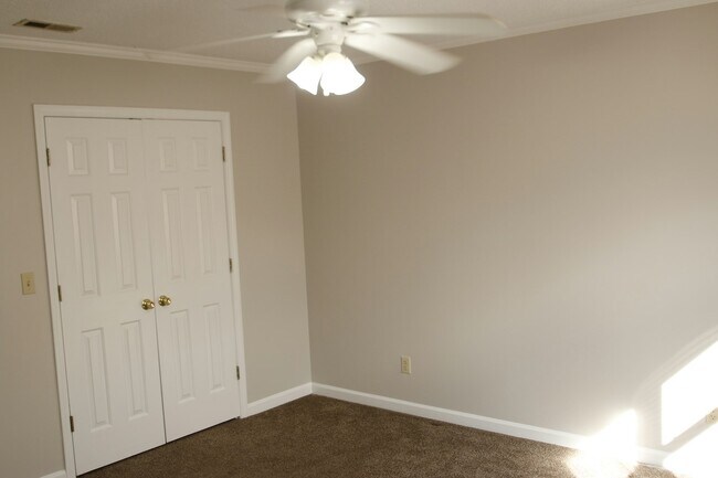 Photo - 92 Akron Ave