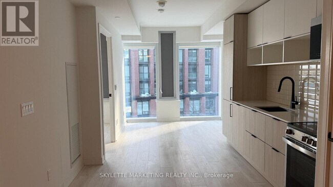 Photo - 35 Rolling Mills Rd Unité S447