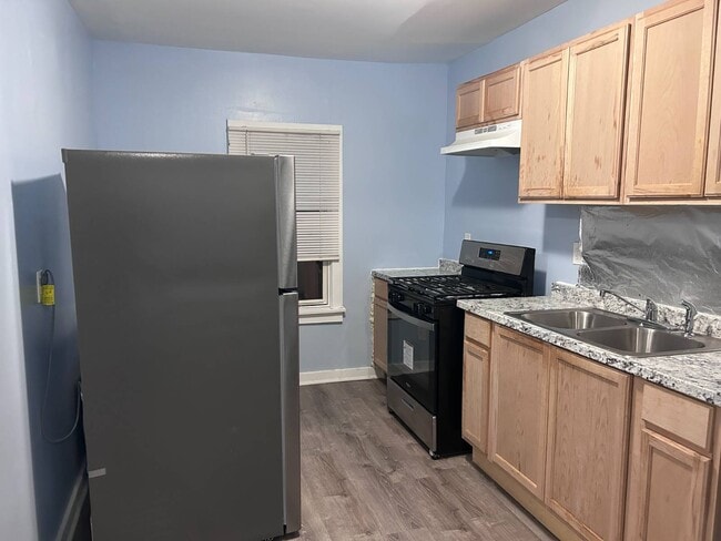 Photo - 112-114 Mark Ave