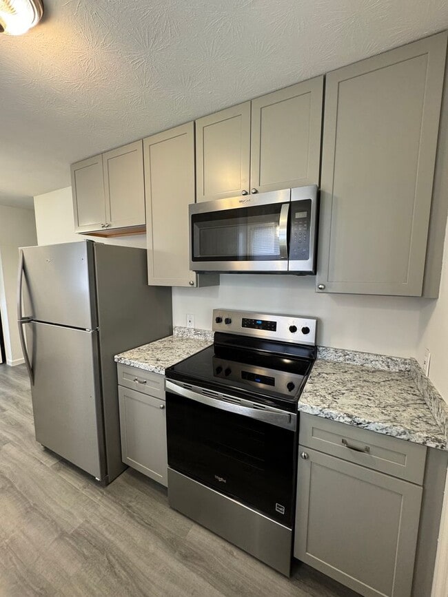 Photo - Single Family Home for Rent in Dayton