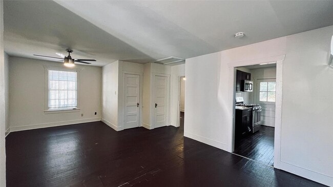 Photo - 1625 W 12th St