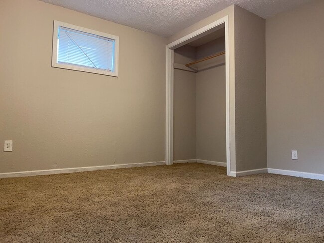 Photo - 2011 Tecumseh Rd Unidad B