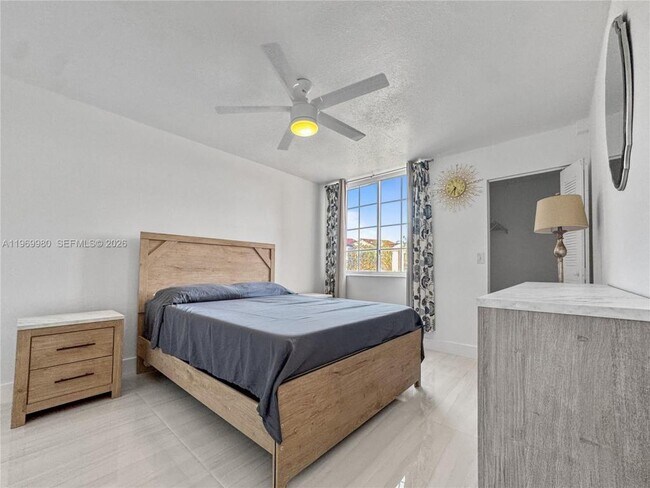 Photo - 2123 Renaissance Blvd