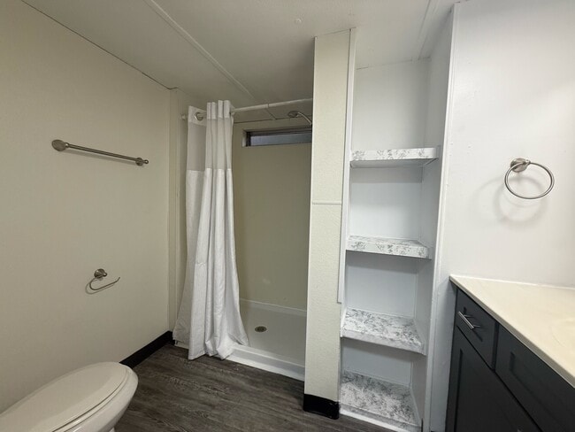 Photo - 308 Locust St