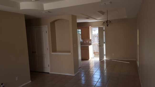 Photo - 2522 Fatima Ave