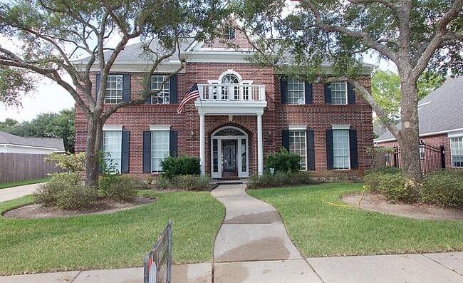 Building Photo - 1615 Greenleaf Oaks Dr