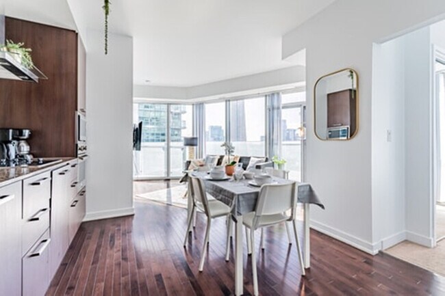 Photo - 807 York St Unit SI FL27-ID1542259P