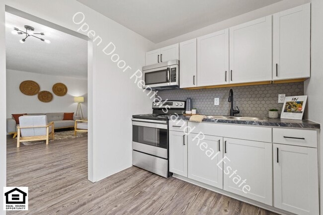 Photo - 1823 Griswold Dr Unit B12