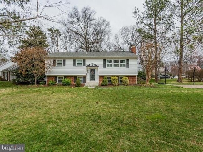 Photo - 8320 Midwood St