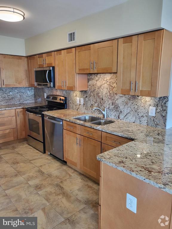 Building Photo - 1300 Crystal Dr Unit 1404S Rental