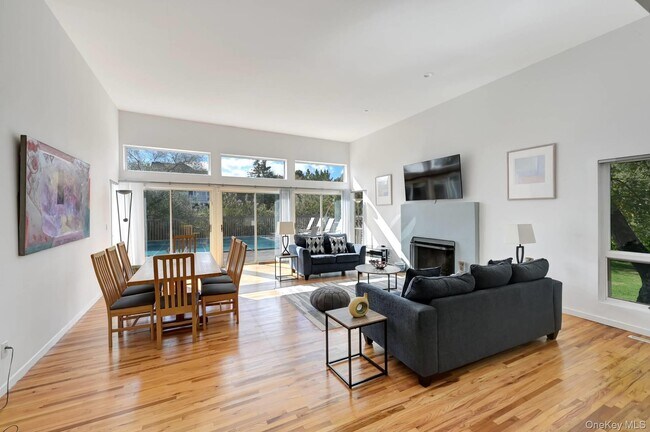 Photo - 3 Meadow Way