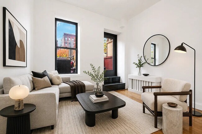 81 Orchard St Unit 4