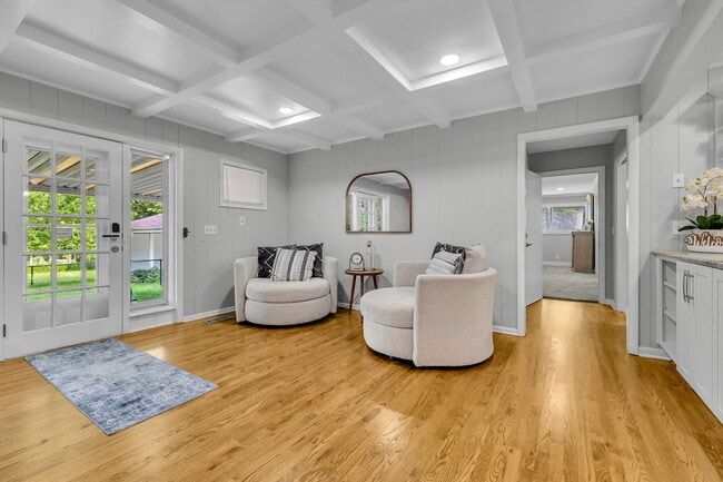 Photo - 518 Twin Oak Dr