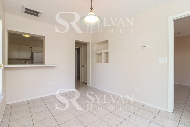 Photo - Enjoy one-level living at its best