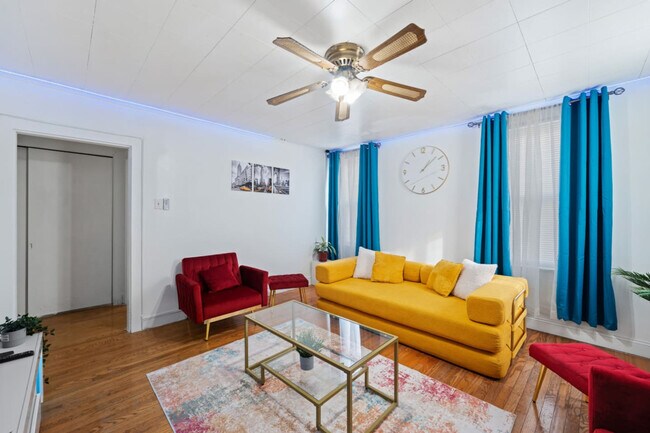 Photo - 21 Lord Ave Unit ID1373036P