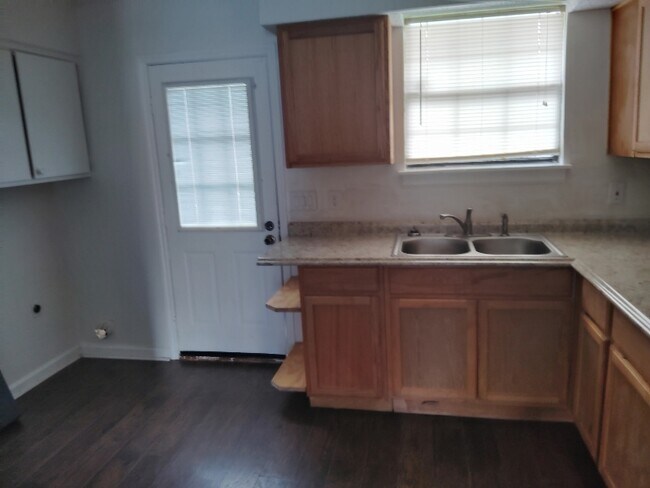 Photo - 3705 Brickmont Dr