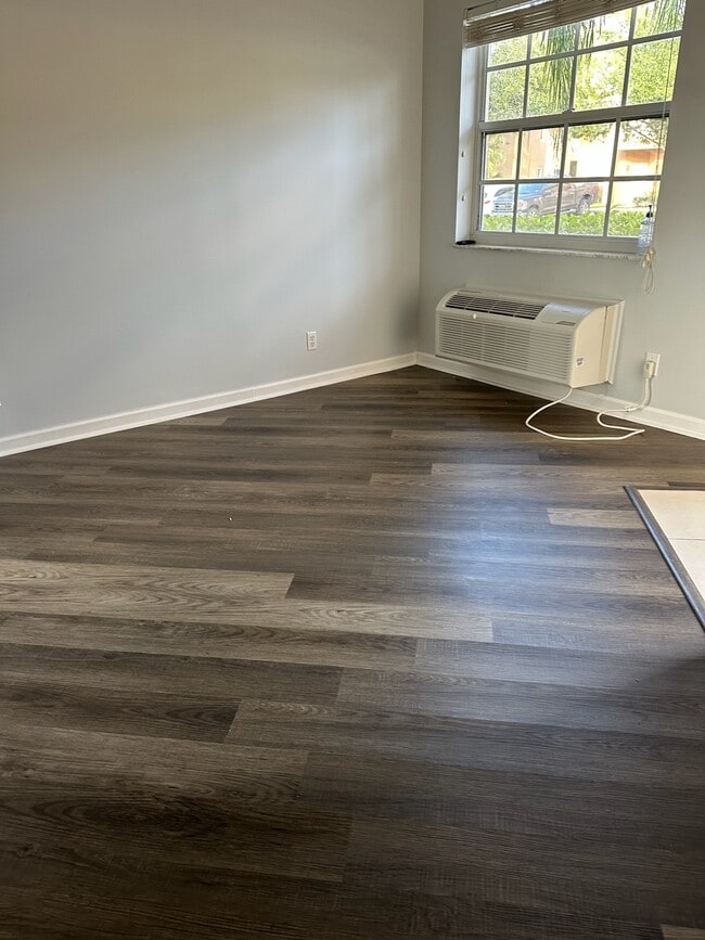 Photo - 8336 Mulligan Cir Unit 2012 Side B