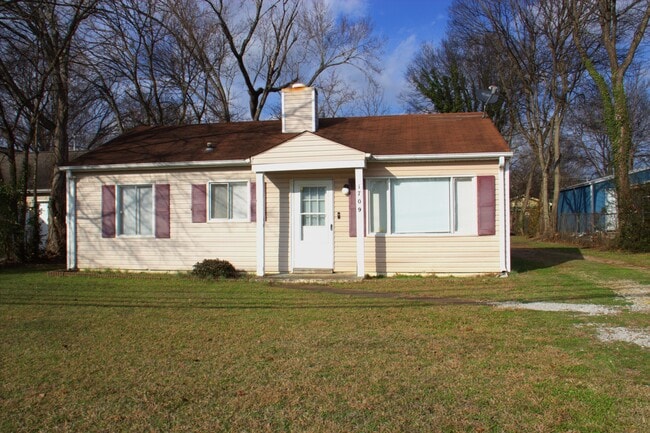 Photo - 1709 Oakwood Ave NE