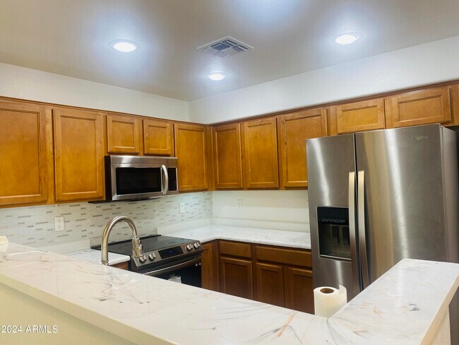 Photo - 1886 E Don Carlos