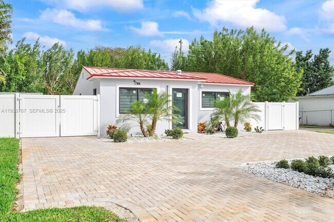 Photo - 1815 N 27th Ave