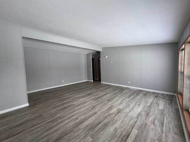 Photo - 4237 Daffodil Cir