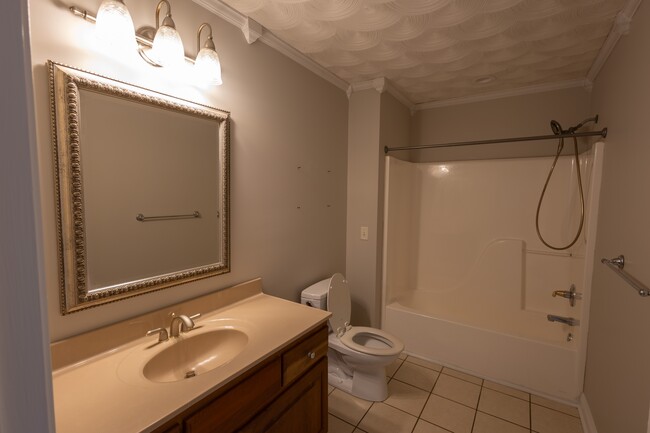 Photo - 108 Springfield Blvd