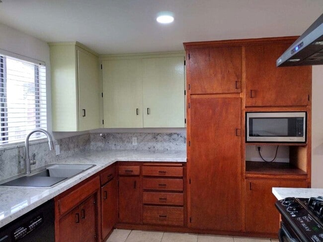 Photo - Large family home in Panorama area, near B...