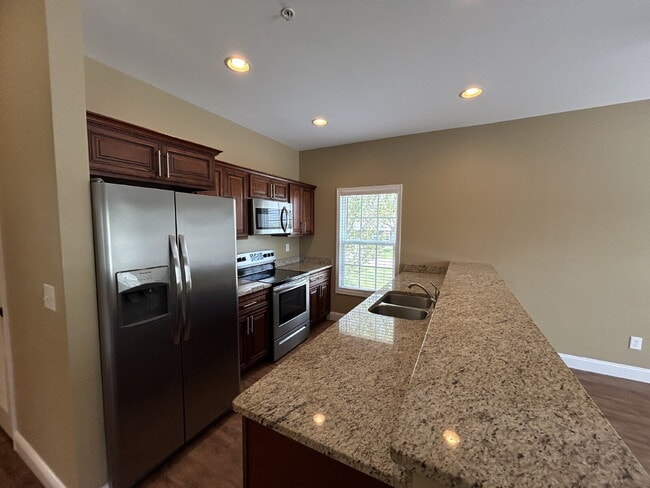 Photo - 3 BD 2 BA APT FOR RENT Unidad A