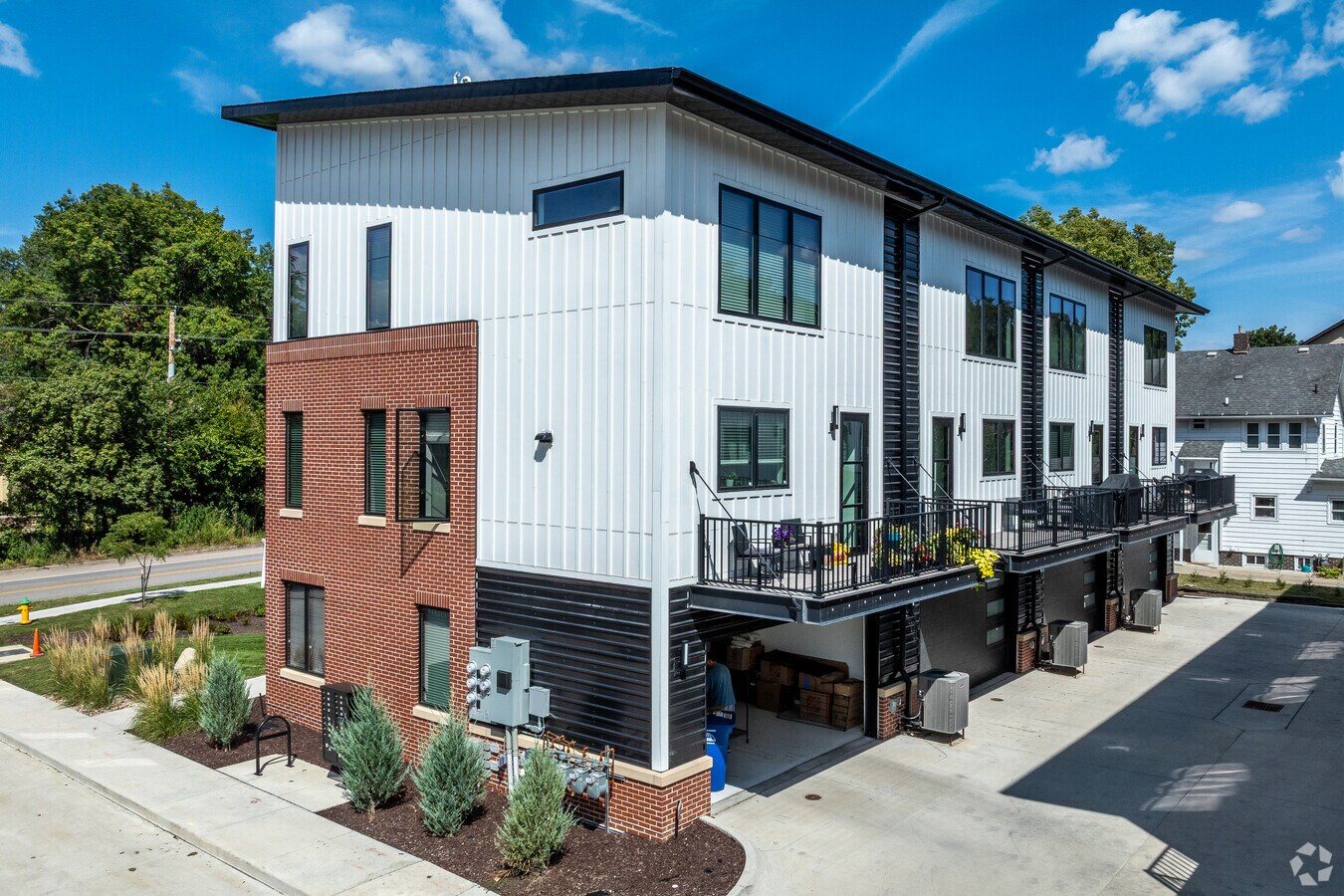 Photo - Waterbury Commons