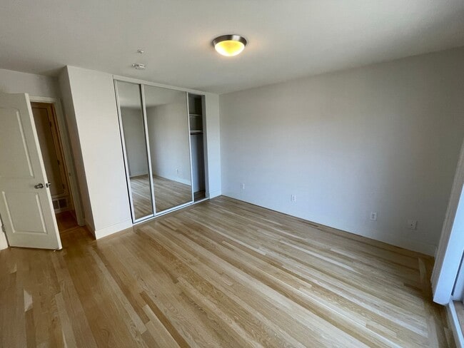 Photo - 1670 Kirkwood Ave Unit B