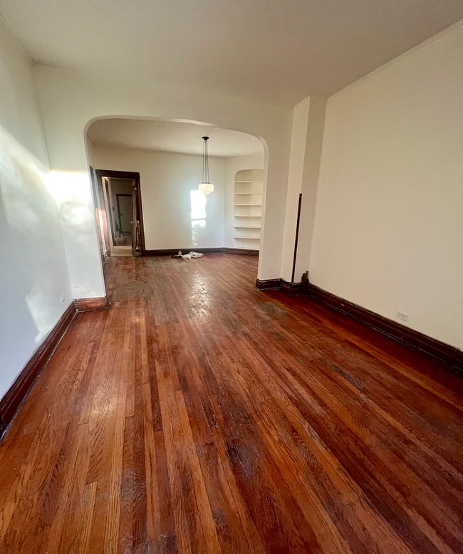 Building Photo - 1929 N Humboldt Blvd Unit 2