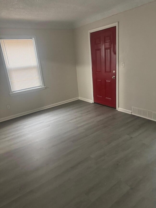 Photo - 8900 Artesian St